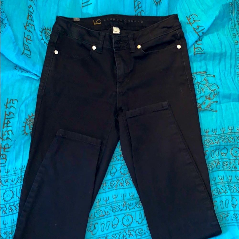 Black skinny pants